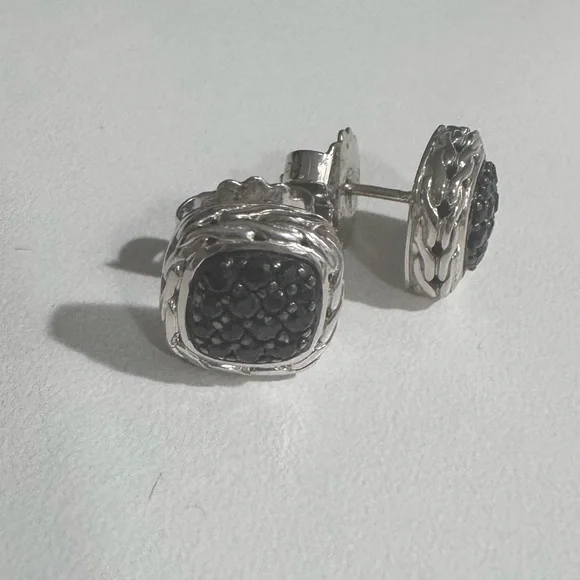 John Hardy Classic Chain Silver and Black Sapphire Earrings - Picture 9 of 9